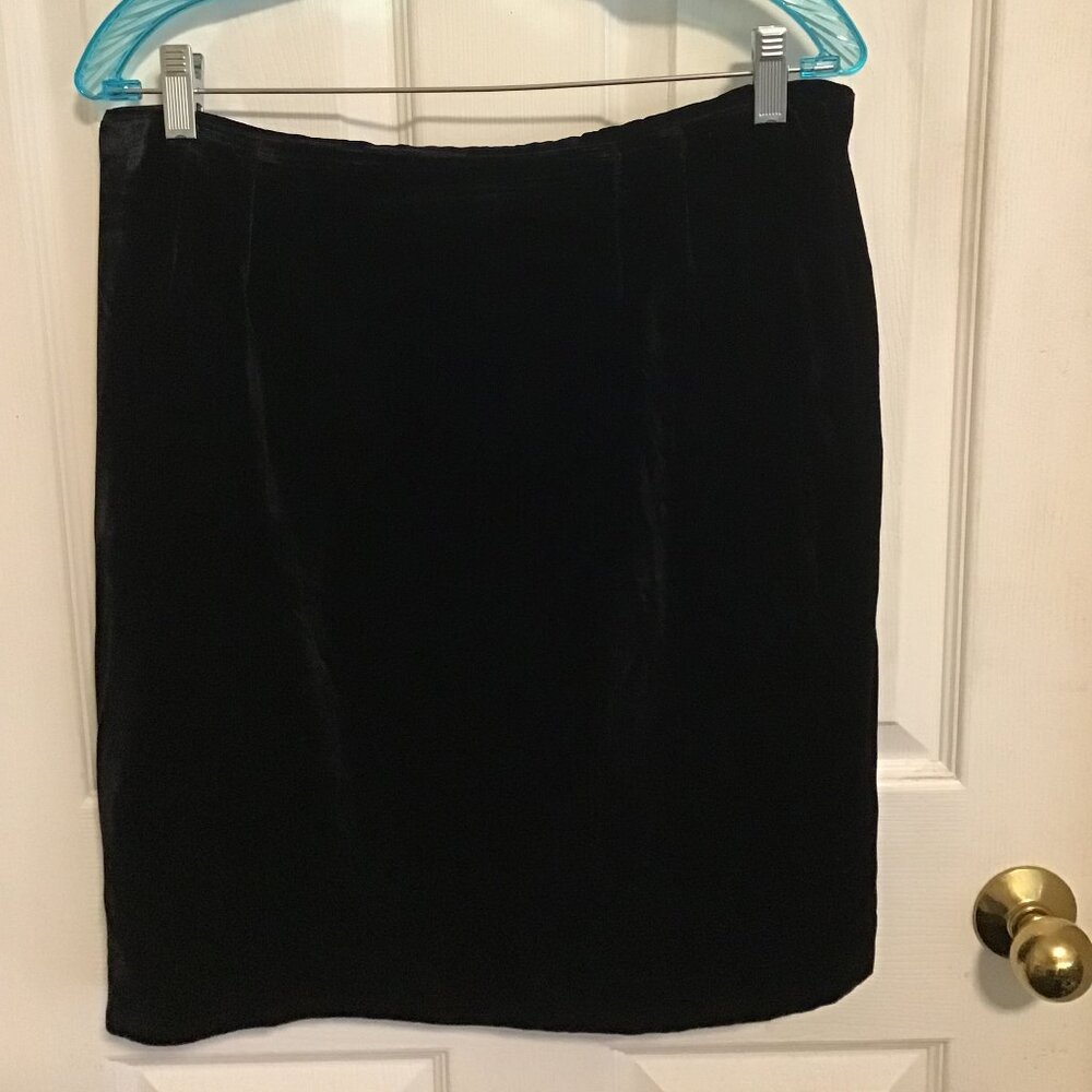 Talbots Size 14 Black Velvet Skirt